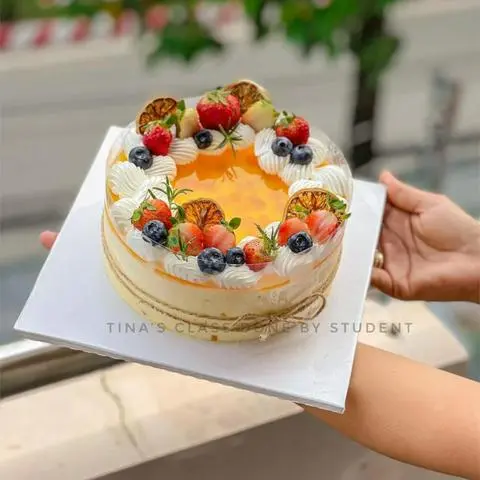Hình ảnh Bánh Kem Mousse sz18cm 3 lớp nhân  (mẫu ngẫu nhiên)