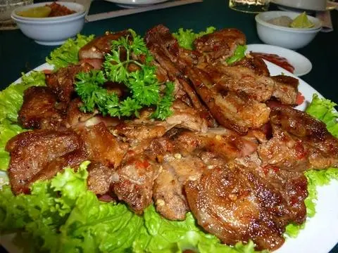 Hình ảnh Bò,Nai,Nhím,Đà Điểu xào chao