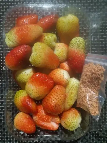 Hình ảnh Dâu Tây - 300gr