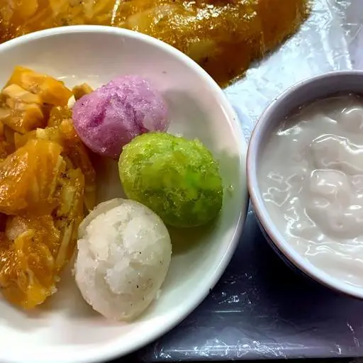 Hình ảnh Bánh bò - bánh chuối Cô Hai