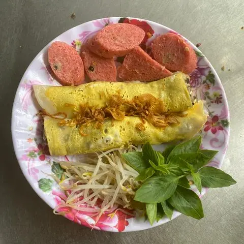 Hình ảnh Bánh cuốn trứng nem