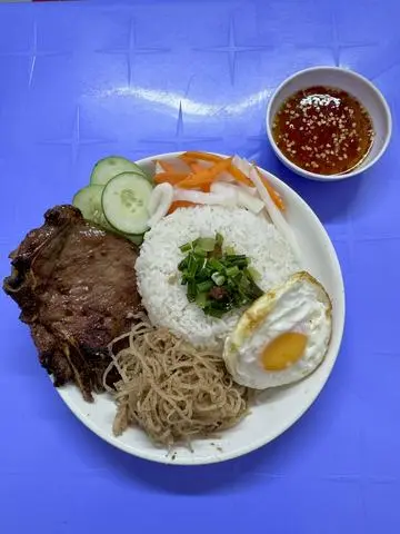 Hình ảnh Cơm Sườn Bì Trứng