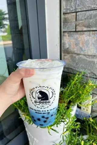 Hình ảnh Sữa tươi hoa đậu biếc