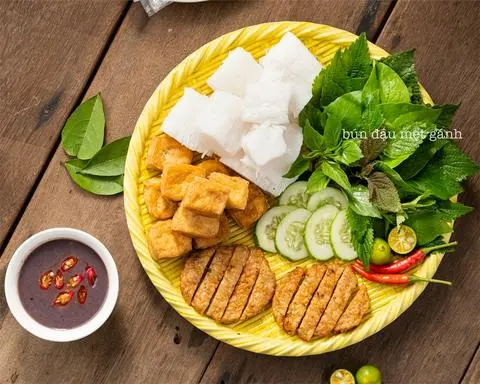 Hình ảnh Bún đậu chả cốm