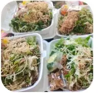 Hình ảnh 1 con gà xé trộn gỏi 