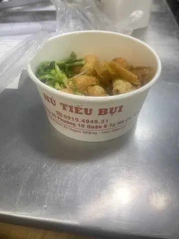 Hình ảnh Hủ tiếu dai-  cá viên chiên - hoành thánh chiên-trộn khô