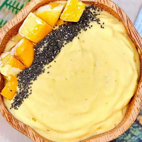 Hình ảnh Yellow sweet smoothie bowl - Sinh tố tô Yellow Sweet