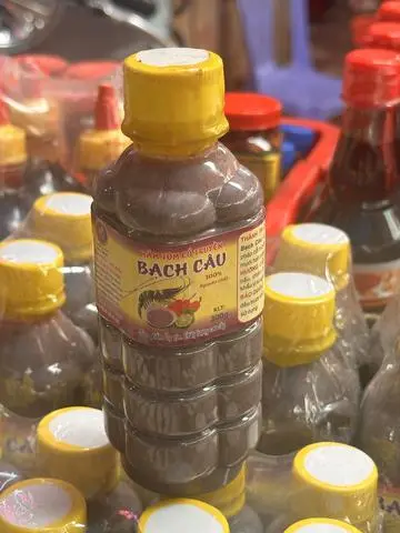 Hình ảnh Mắm tôm Bạch Cầu ( chai vừa )