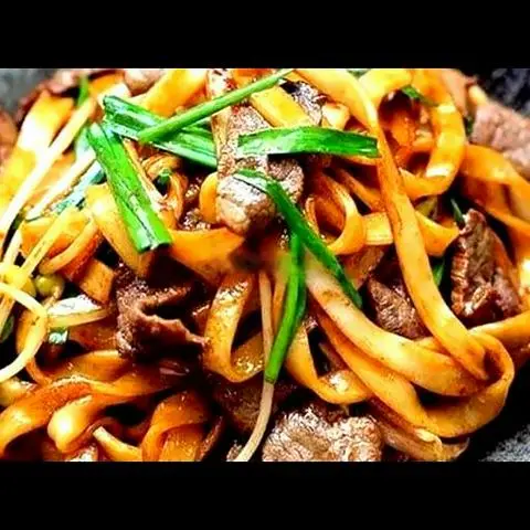Hình ảnh Hủ tiếu - phở xào bò