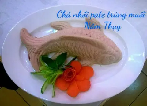 Hình ảnh CHẢ NHỒI PATE HÌNH CON CÁ NĂM THỤY