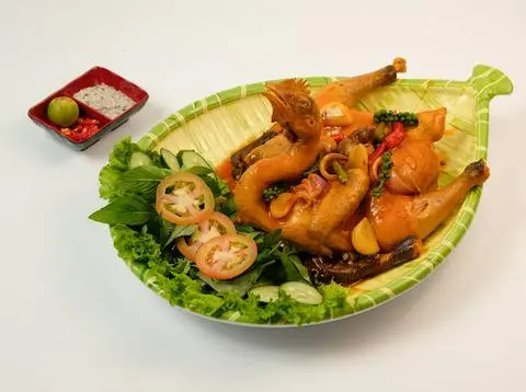 Hình ảnh Gà tre hấp mắm nhĩ??