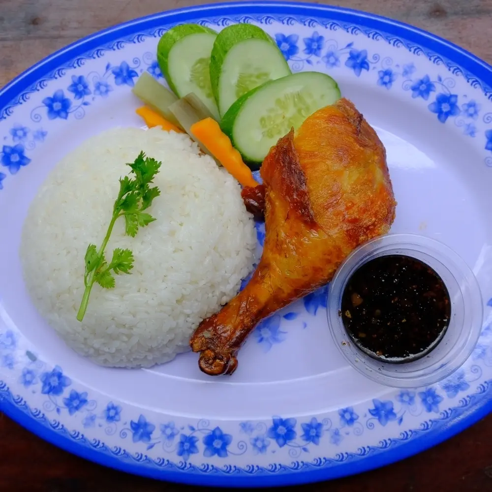 Hình ảnh Combo: Cơm Gà Quay + Canh ( Phần Nhỏ)