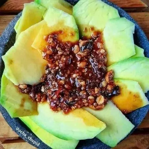 Hình ảnh Xoài lắc muối ớt xí muội