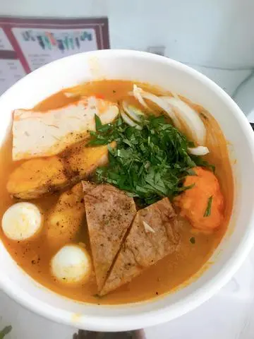 Hình ảnh Bánh canh chả cá - chả cua - trứng cút