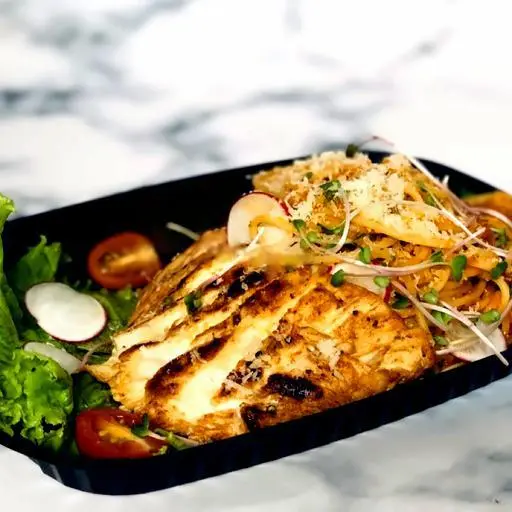 Hình ảnh Mì ý gà nấm sốt cà (Chicken mushroom tomato)