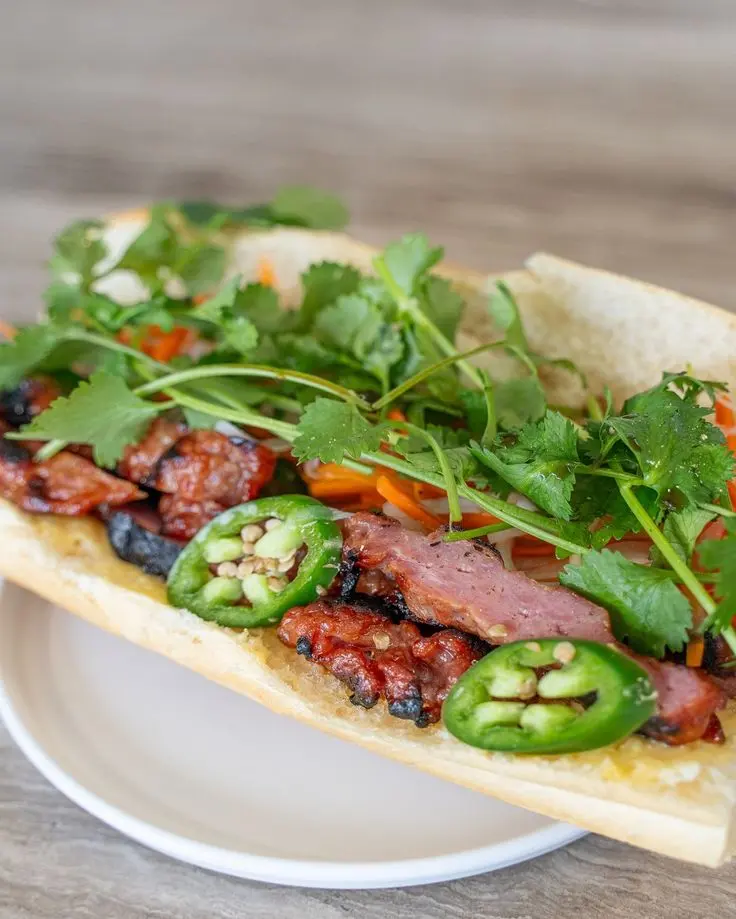 Hình ảnh Bánh mì nem nướng