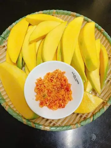 Hình ảnh Xoài Chấm Muối Tây Ninh