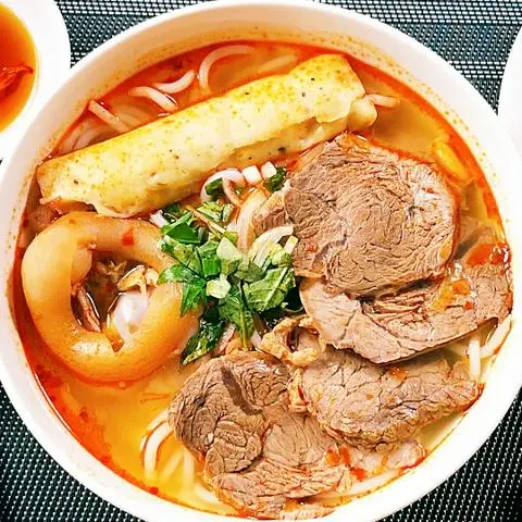 Hình ảnh bún bò nạm giò heo