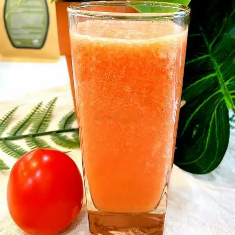 Hình ảnh Pure tomato juice - Nước ép cà chua nguyên chất