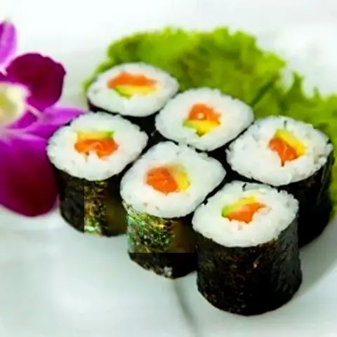 Hình ảnh Maki Salmon Avocado