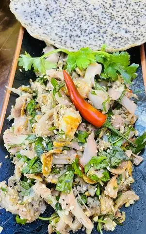 Hình ảnh Gỏi Mít Non Tôm Thịt