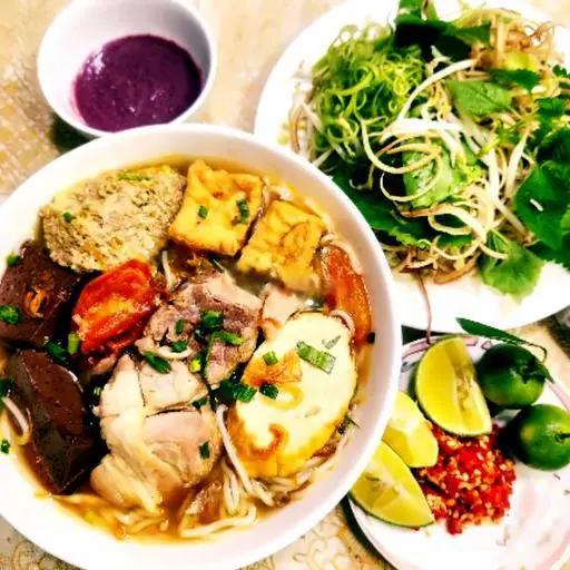 Hình ảnh Bún riêu cua,mọc,giò,chả 2 loại