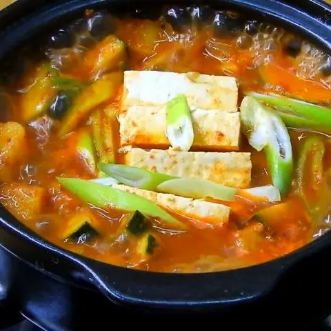 Hình ảnh Súp tương đậu Hàn Quốc (kèm cơm)