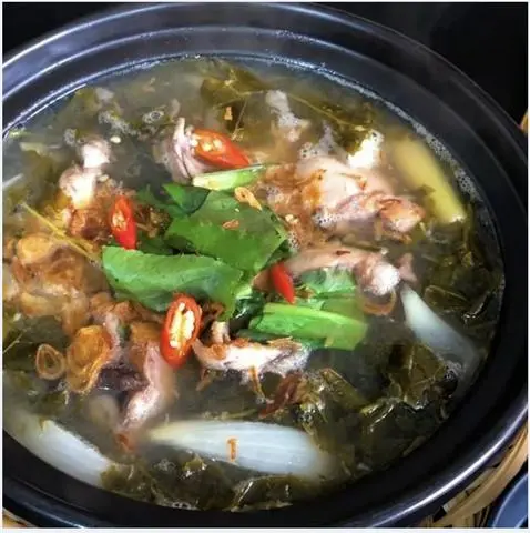 Hình ảnh Lẩu ếch lá giang nhỏ