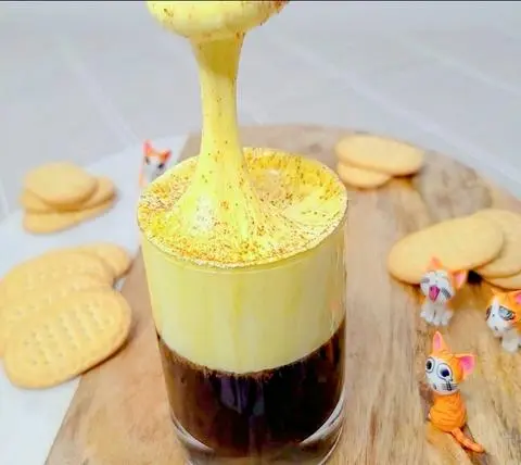 Hình ảnh Coffee Sữa, Kem Trứng Hà Nội - Size M (500ml)