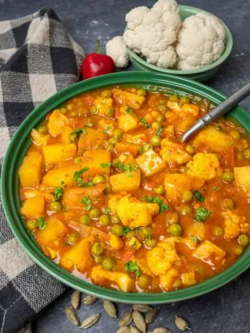 Hình ảnh Aloo Gobi Mutter Masala