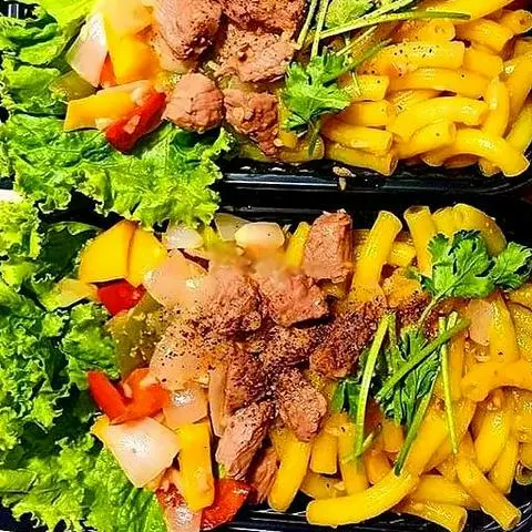 Hình ảnh Nui xào bò lúc lắc