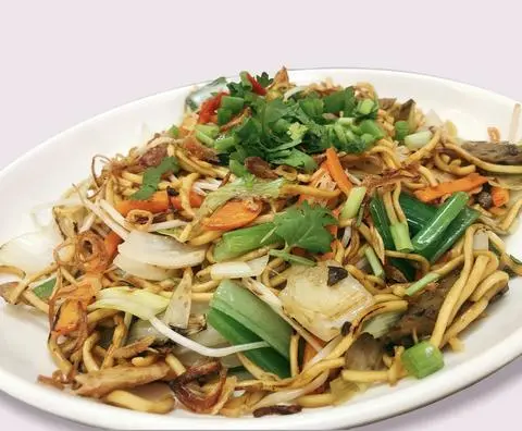 Hình ảnh Mì xào áp chảo thuần chay