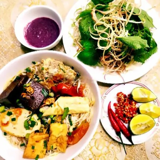 Hình ảnh Bún riêu cua,mọc,chả 2 loại