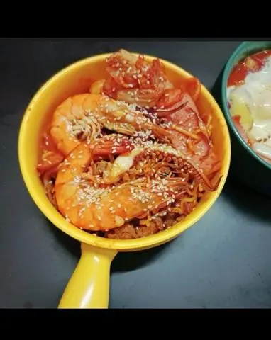 Hình ảnh Mì xào tương Hàn/ Đen kim chi bò 