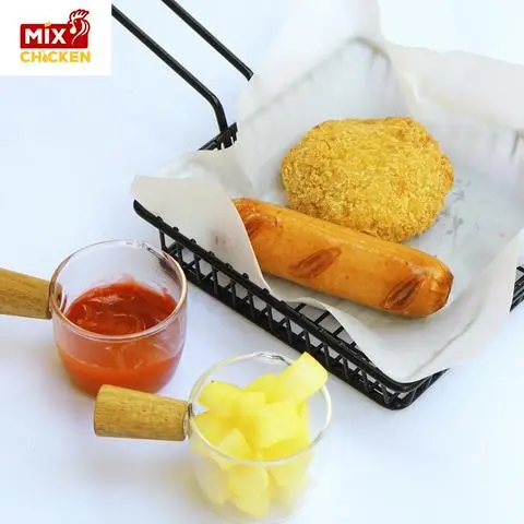 Hình ảnh Bánh gà+ Xúc xích+ Coca