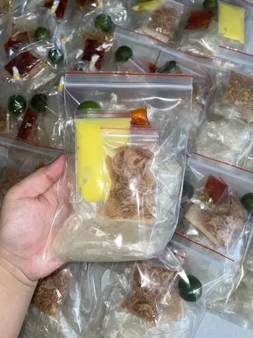 Hình ảnh bánh tráng hành phi bơ mini