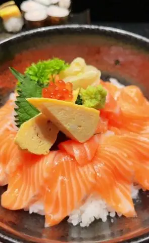 Hình ảnh Salmon Don - Cơm cá hồi
