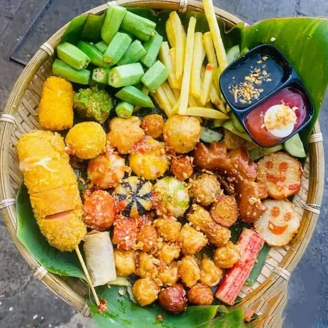 Hình ảnh Combo Cá Viên Chiên Mắm Tỏi Phần Nhỏ Tặng 1 Chai Nước Tự Chọn
