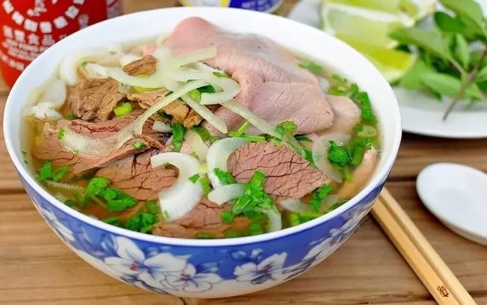 Hình ảnh Chén súp nạm + bắp