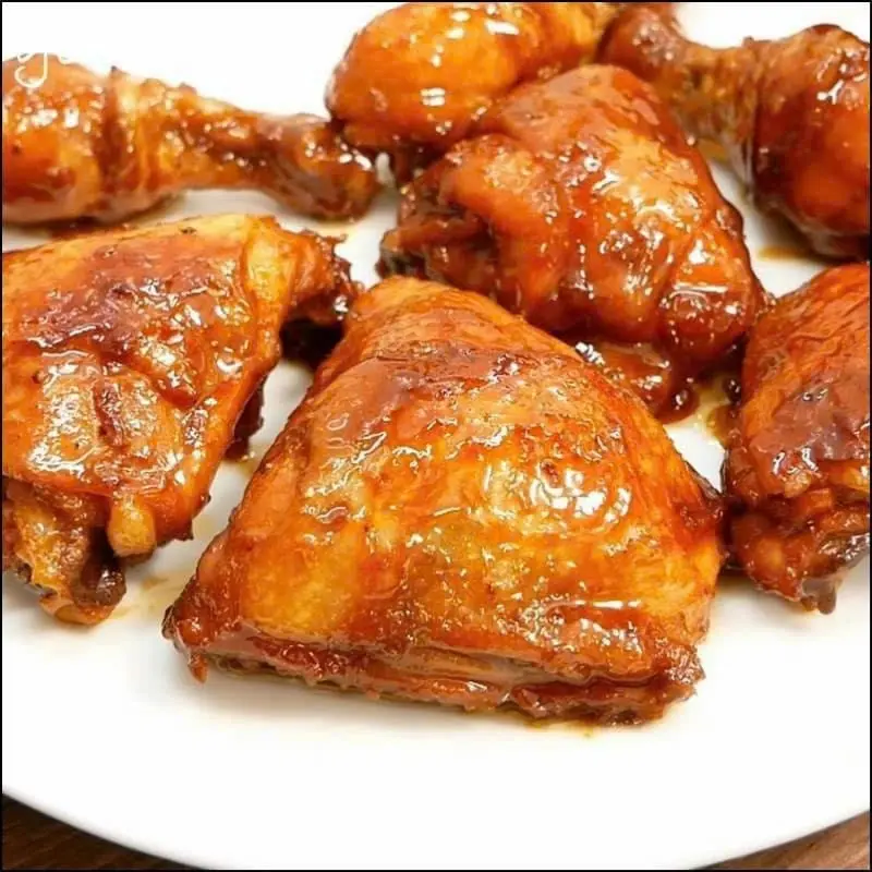 Hình ảnh Mì Trộn Gà Mắm Tỏi ( Má Đùi) 