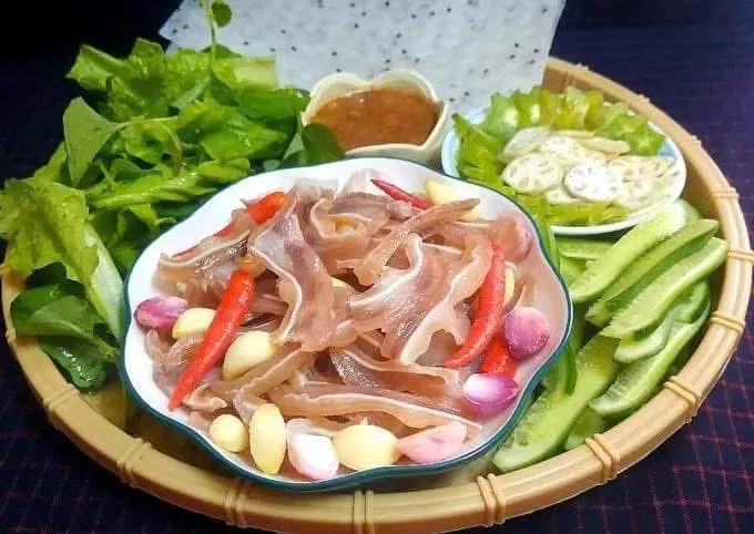 Hình ảnh Tai Heo Ngâm Chua Ngọt