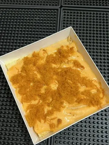 Hình ảnh Bánh Bông Lan Trứng Muối