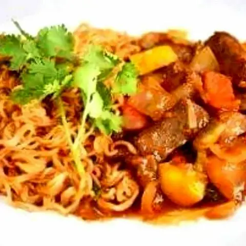 Hình ảnh Mì xào bò lúc lắc