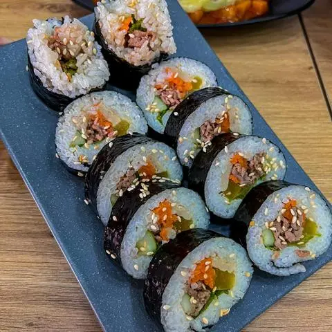 Hình ảnh Kimbap thịt bò xào