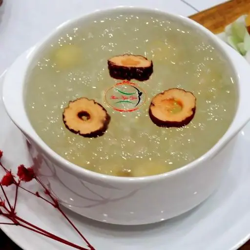 Hình ảnh Tổ yến chưng táo đỏ - hạt sen - đường phèn - thố nhỏ