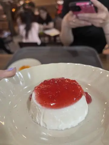 Hình ảnh Panna cotte dâu