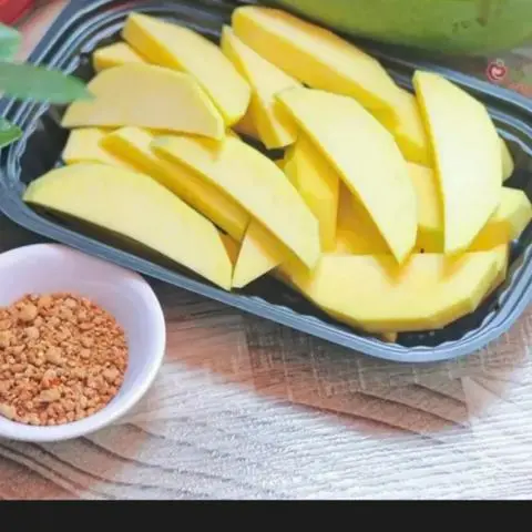 Hình ảnh Xoài Keo hoặc tứ quí  400g - Muối Tôm
