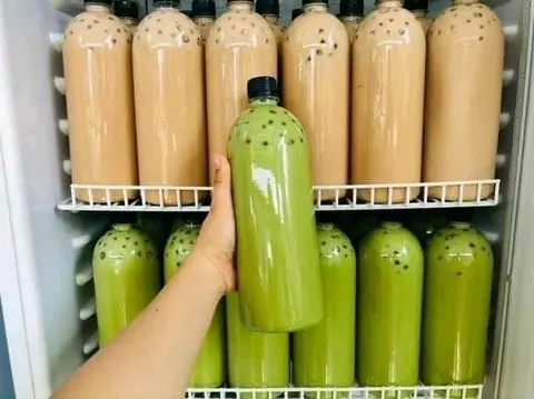 Hình ảnh Trà sữa Thái xanh chai 1lít