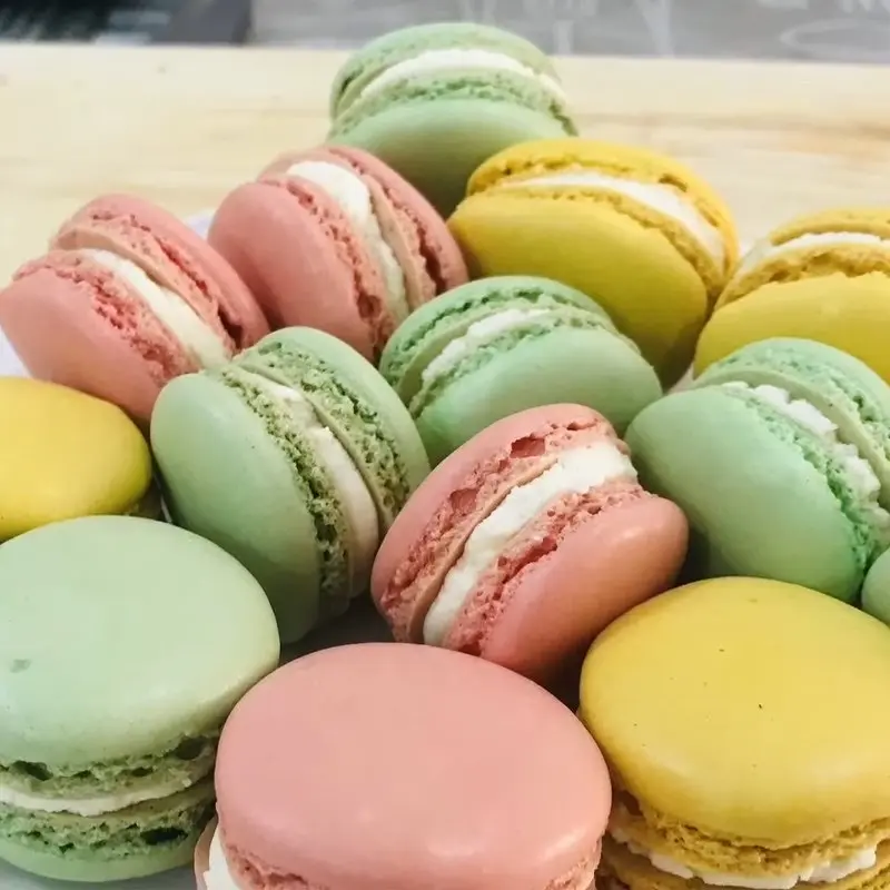 Hình ảnh Bánh Macaron size mini (1 hộp 10 bánh )