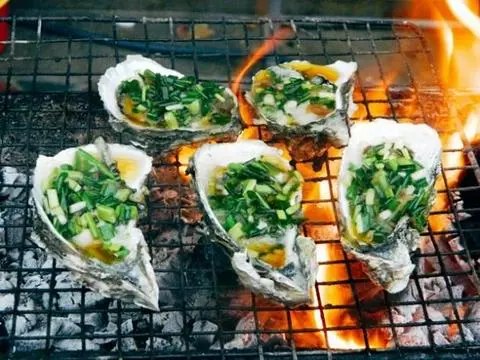 Hình ảnh Hàu nướng mỡ hành